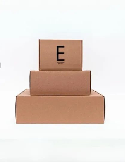 Lähetyslaatikko painatuksella