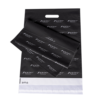 Postituspussi muovinen logolla